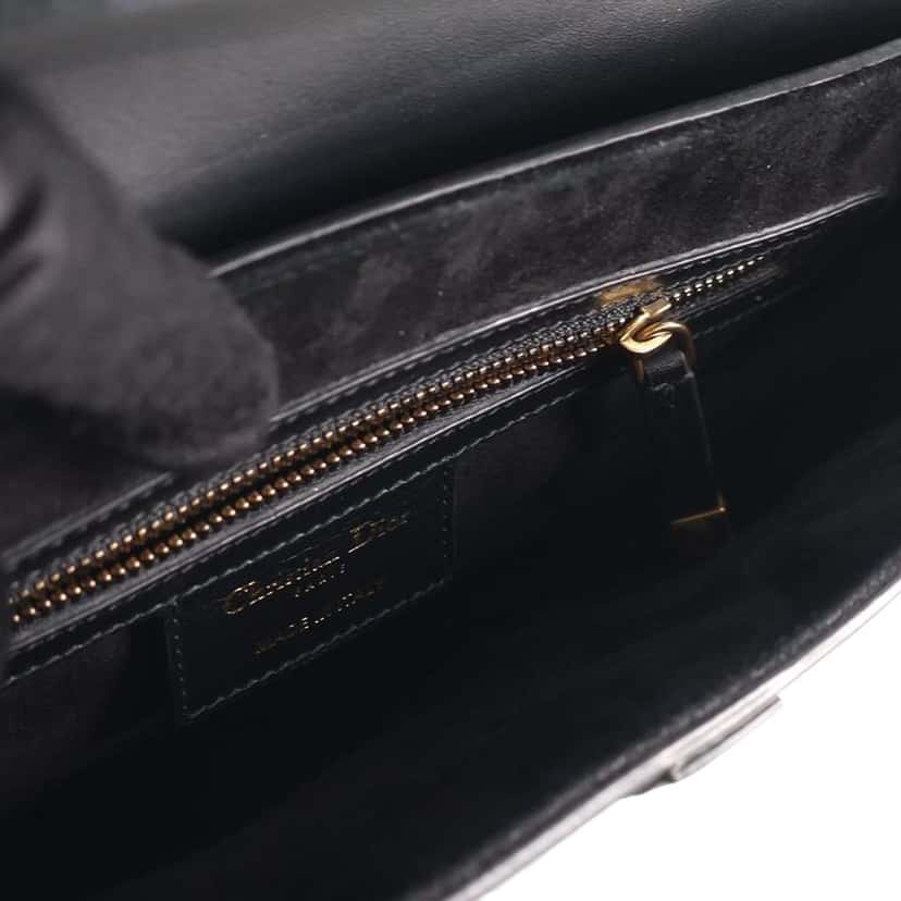 Dior Smooth Calfskin Saddle Bag Black Leather Good condition - Model View