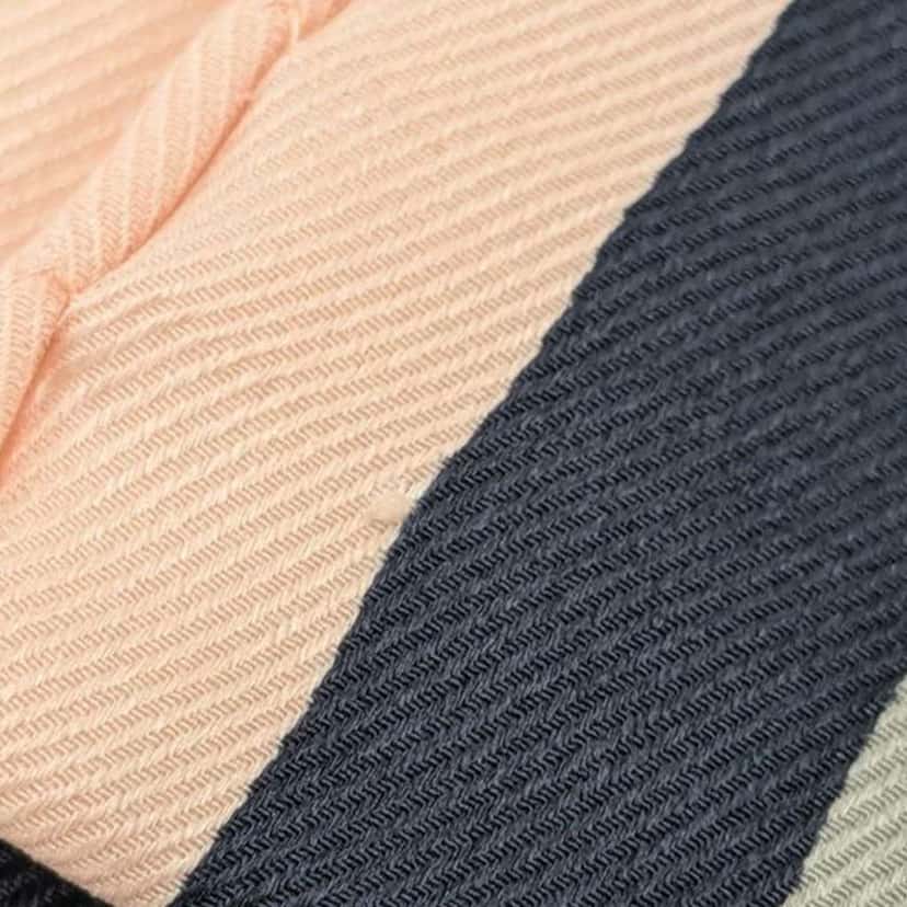 Hermès Jour de Casting Silk Scarf White Silk Good condition - Model View