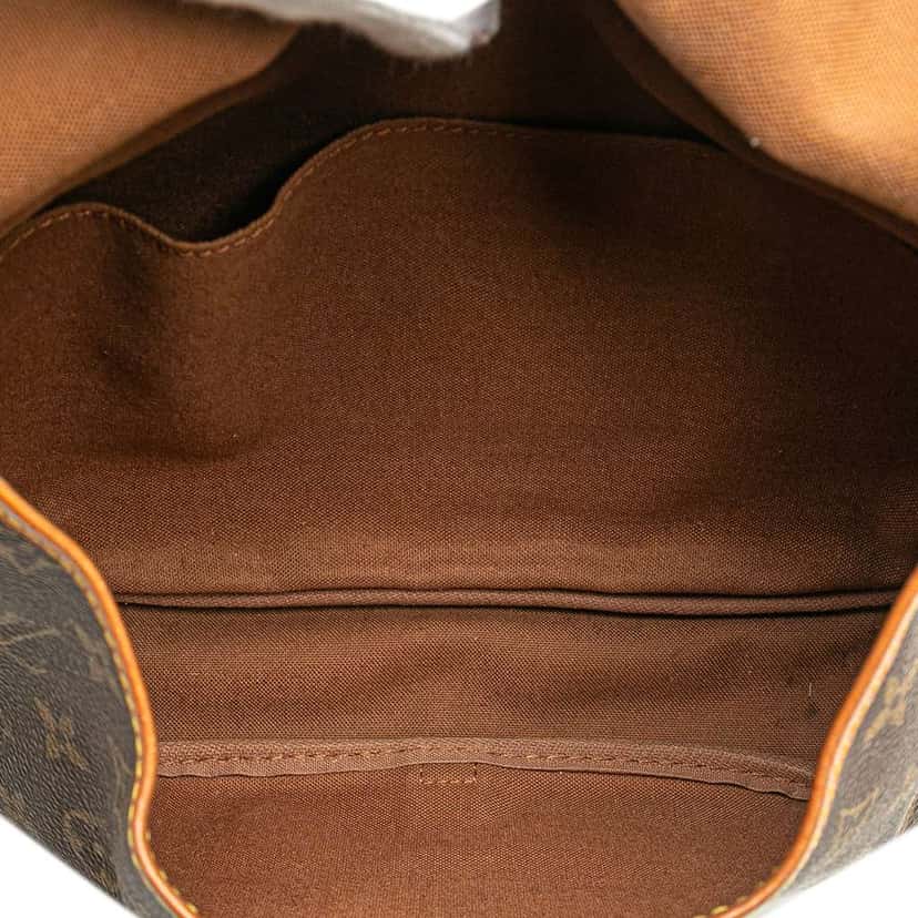 Louis Vuitton Monogram Saumur 30 Brown Fair condition - Model View