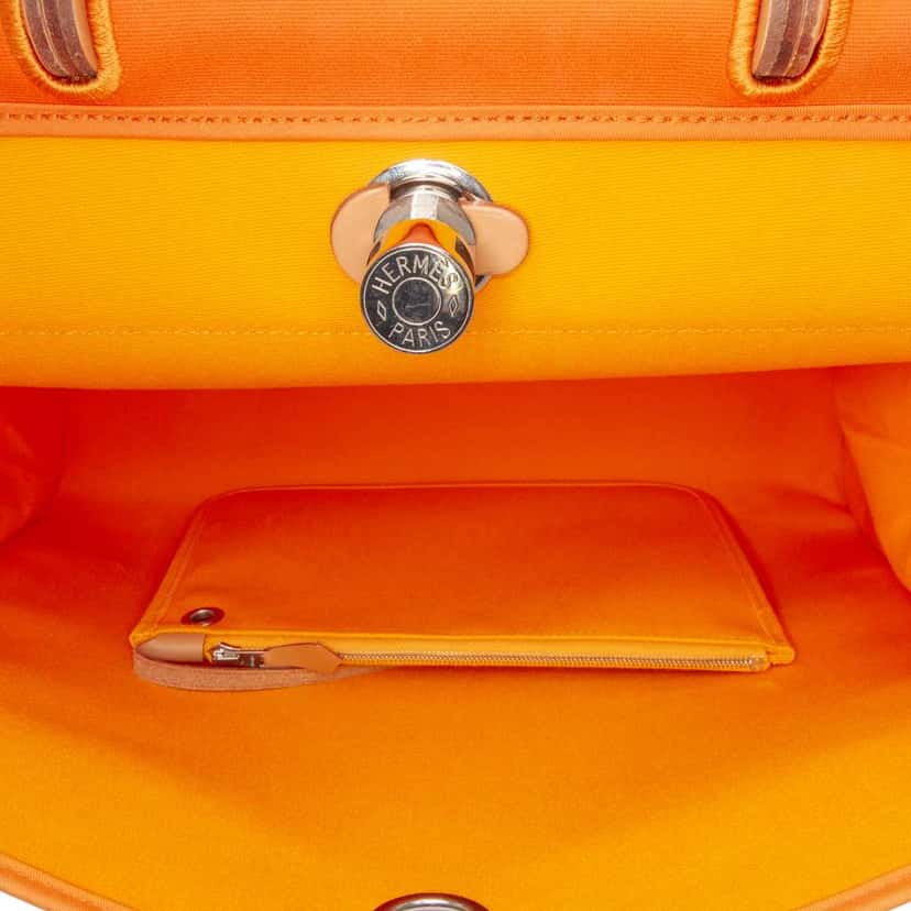 Hermès Toile Herbag Zip 39 Orange Canvas Good condition - Model View