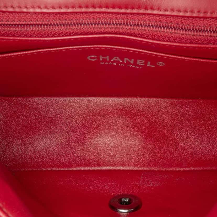 Chanel Mini Rectangular Classic Patent Single Flap Red Leather Good condition - Model View