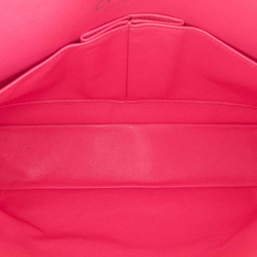 Chanel Medium Classic Jersey Double Flap Pink Cotton Good condition - Model View