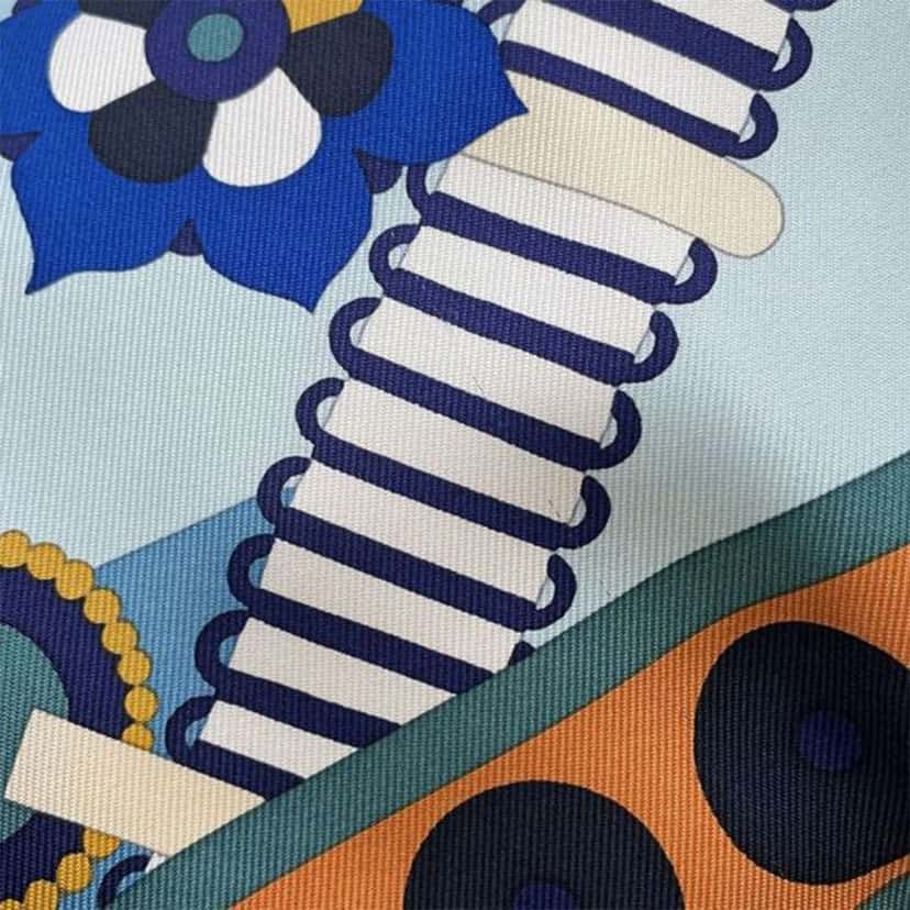 Hermès Haute Parure Silk Scarf Blue Silk Good condition - Box View