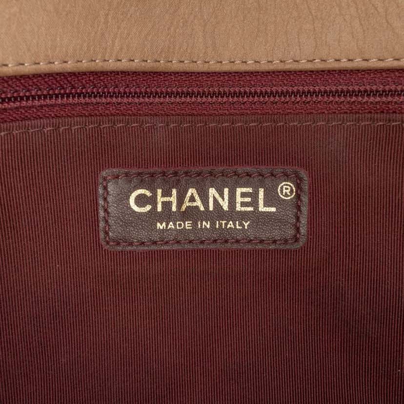 Chanel Jumbo Quilted Iridescent Calfskin Happy Stitch Flap Brown Leather Good condition - Box View