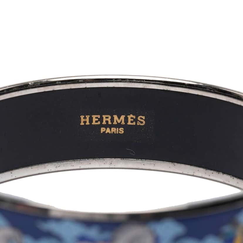 Hermès Wide Enamel Horse Riding Motif Bangle Blue Good condition - Model View