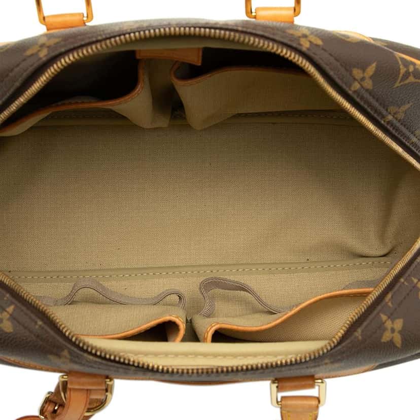 Louis Vuitton Monogram Deauville Brown Good condition - Model View