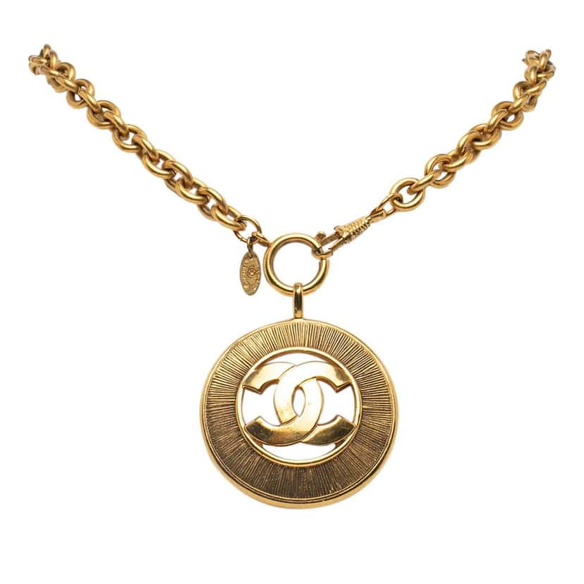 Chanel Gold Plated CC Round Pendant Necklace Gold Metal Good condition - Front View