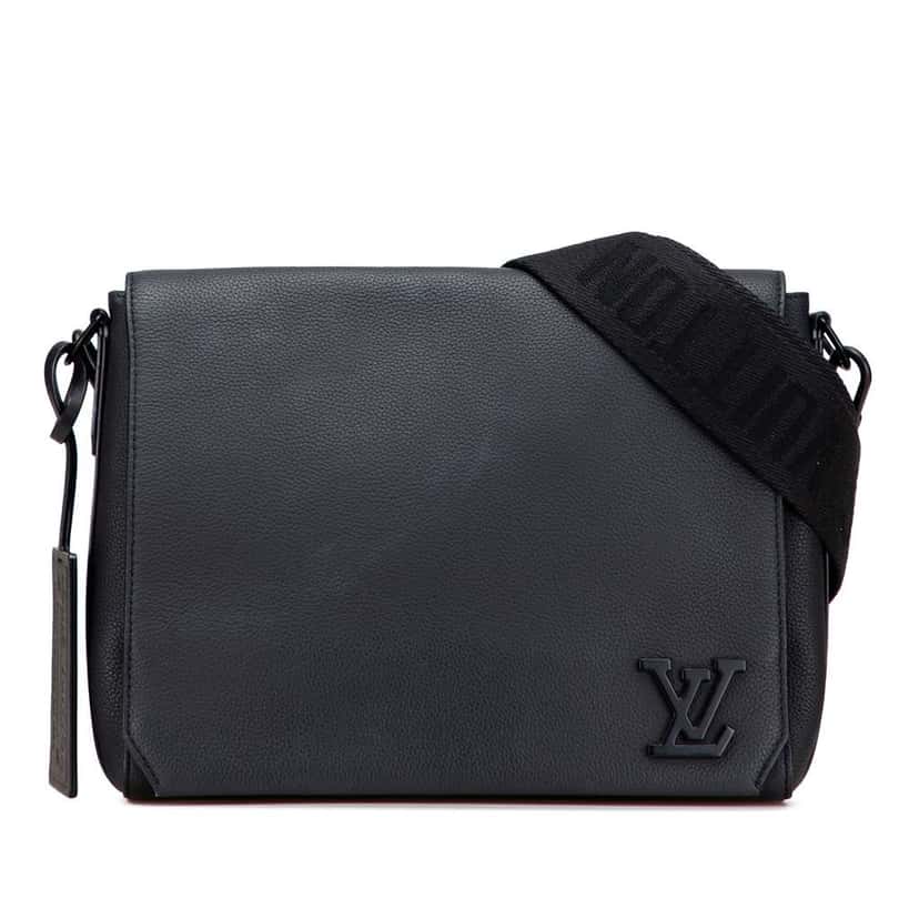 Louis Vuitton Aerogram Takeoff Messenger Black Leather Good condition - Front View