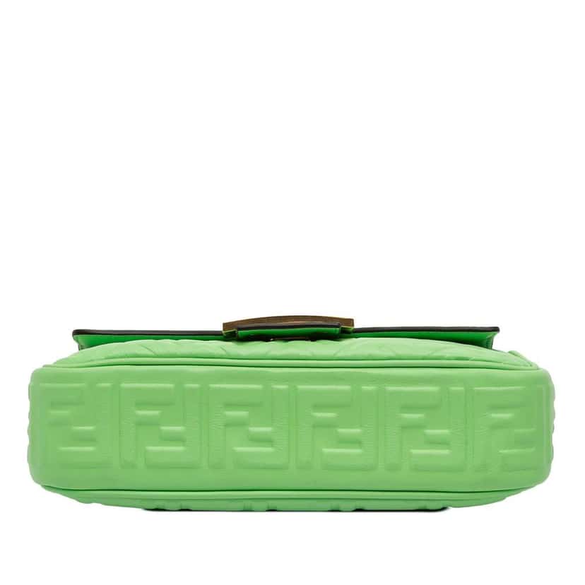 Fendi Small FF Nappa Embossed Chain Midi Baguette Green Leather Good condition - Inside View