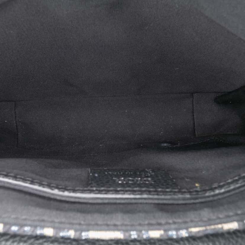 Dior Small Oblique Canvas Saddle Messenger Bag with Flap Black Canvas Good condition - Model View
