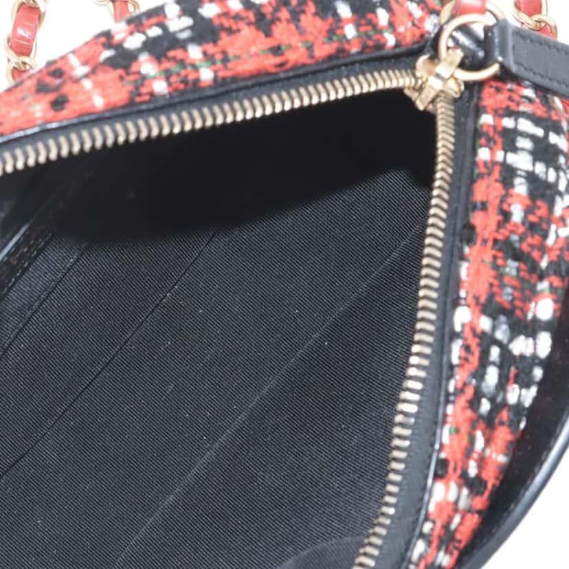Chanel Tweed and Lambskin Coco Midnight Camera Bag Red Tweed Very good condition - Inside View