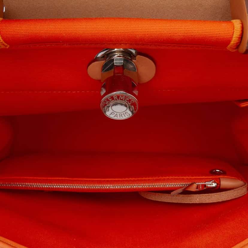 Hermès Toile Herbag Zip 31 Orange Canvas Good condition - Model View