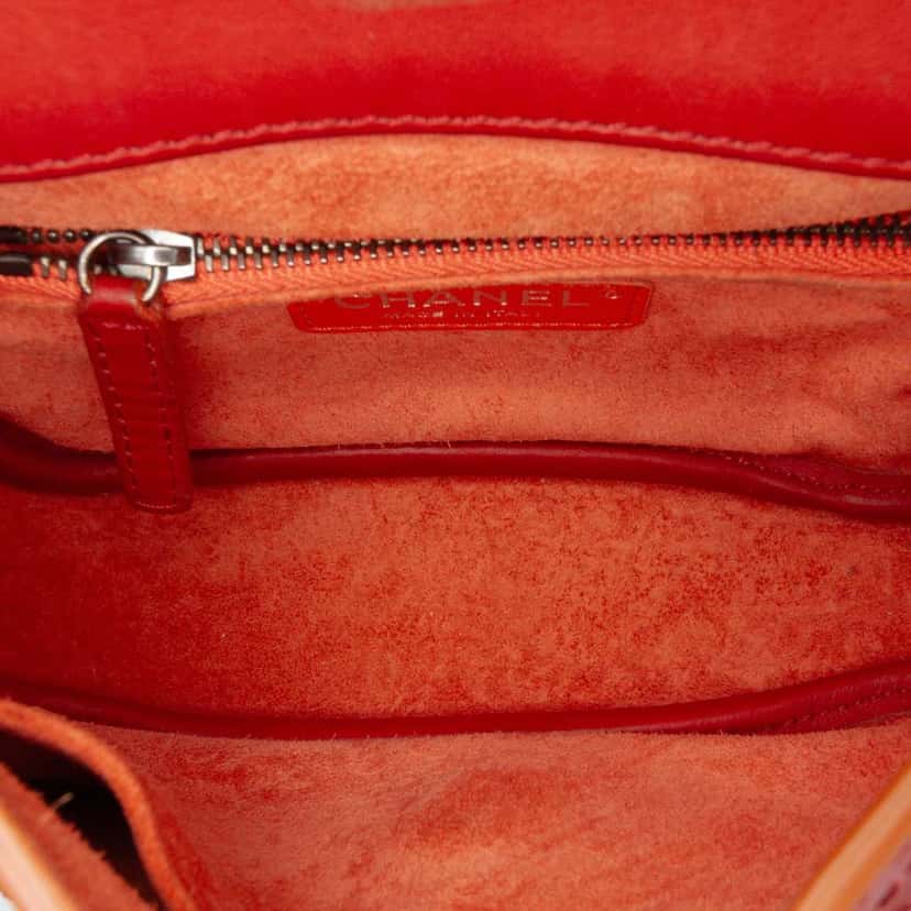Chanel Paris Dallas Goatskin Wild Stitch Flap Red Leather Very good condition - Model View