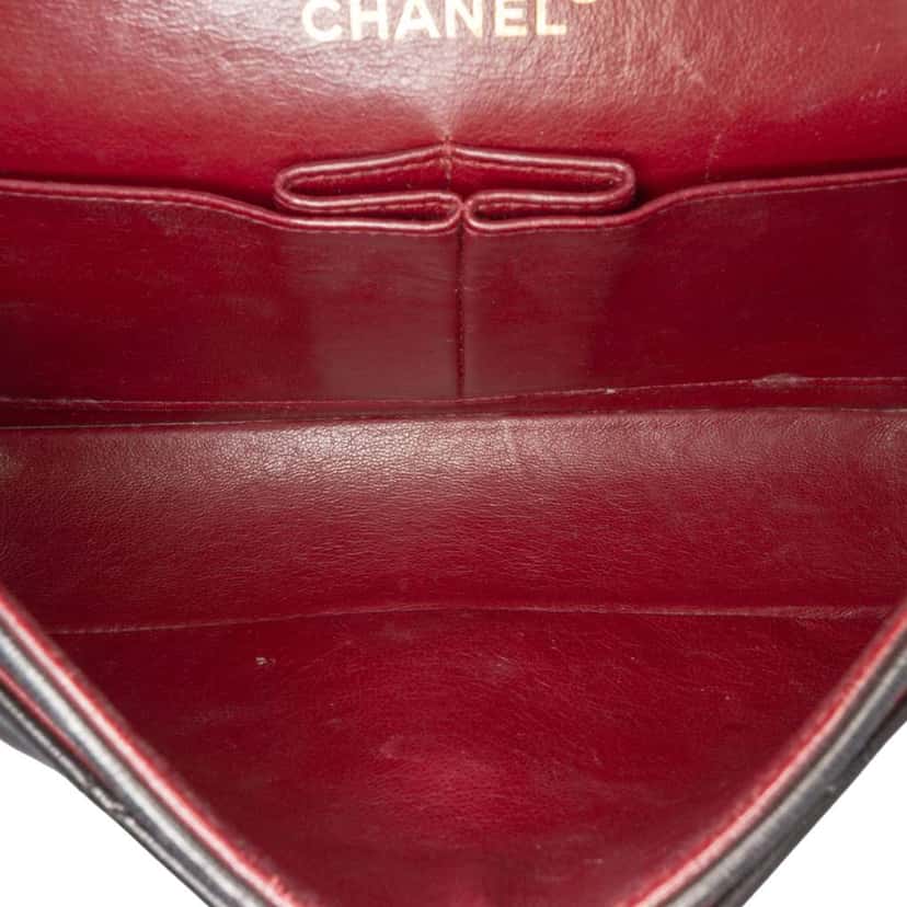 Chanel Small Classic Lambskin Double Flap Black Leather Good condition - Model View