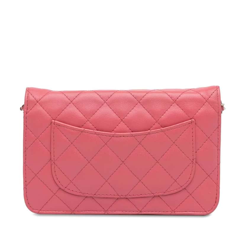 Chanel Classic Lambskin Wallet on Chain Pink Leather Good condition - Model View