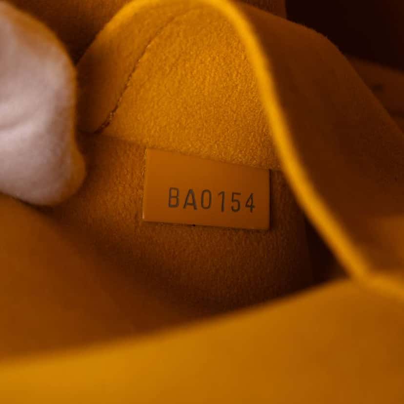Louis Vuitton Epi Alma MM Yellow Leather Good condition - Box View