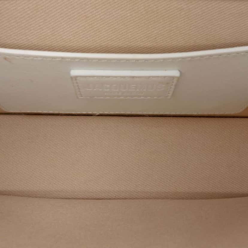 Jacquemus Calfskin Le Bambino Long White Leather Good condition - Model View