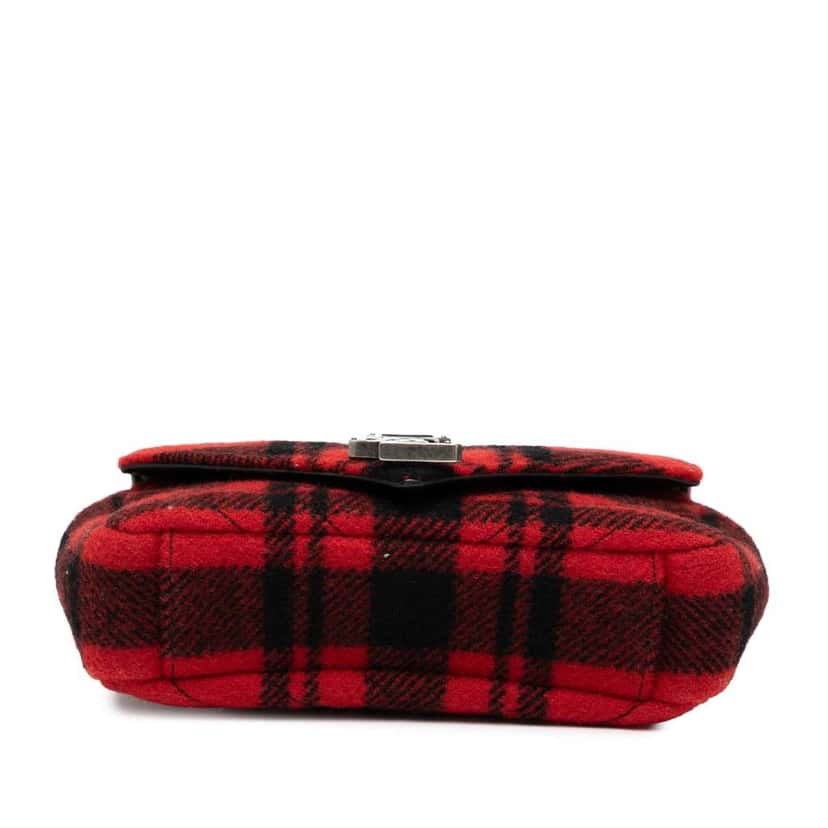Saint Laurent Baby Chevron Tartan Wool Monogram Classic Chain Bag Red Wool Good condition - Inside View