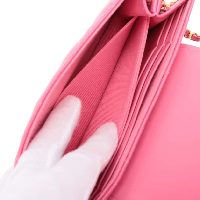 Chanel Mini CC Quilted Lambskin Wallet on Chain Pink Leather Good condition - Inside View