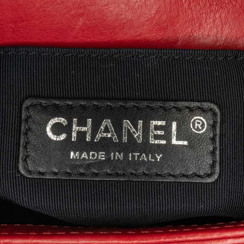 Chanel Old Medium Quilted Lambskin Boy Flap Red Leather Good condition - Box View