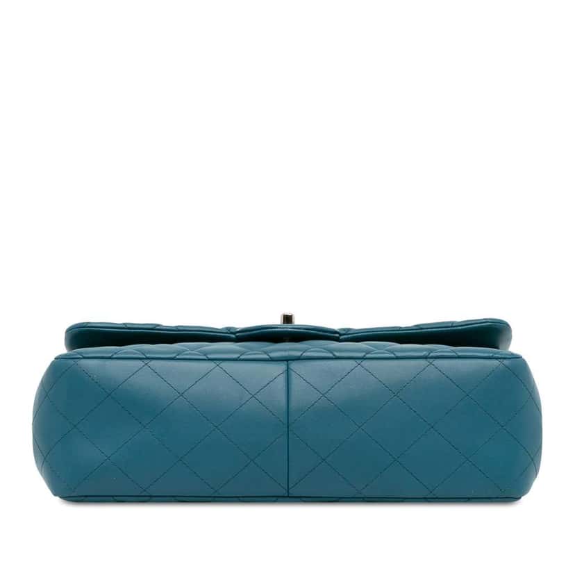 Chanel Jumbo Classic Lambskin Double Flap Blue Leather Good condition - Model View