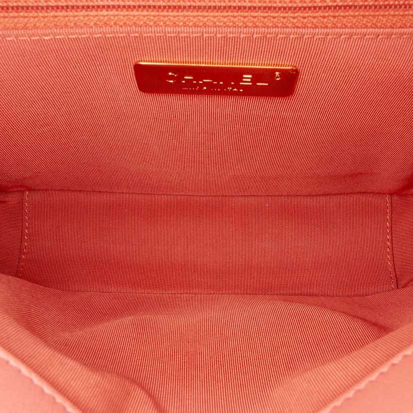 Chanel Quilted Lambskin Chain Infinity Top Handle Bag Pink Leather Good condition - Model View
