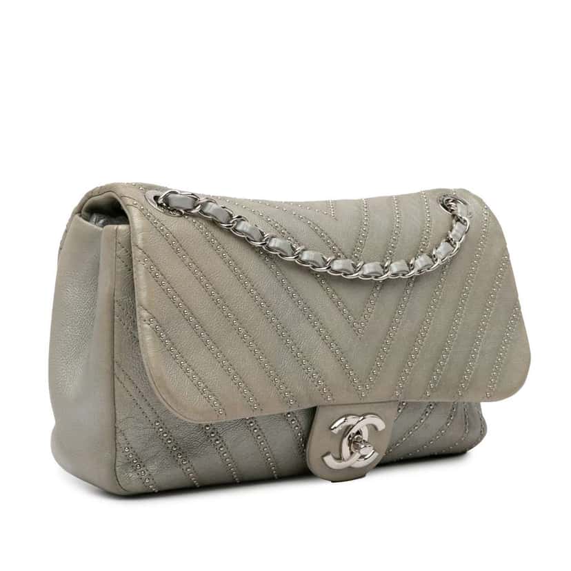Chanel Medium Chevron Calfskin Stud Wars Flap Silver Leather Very good condition - Back View