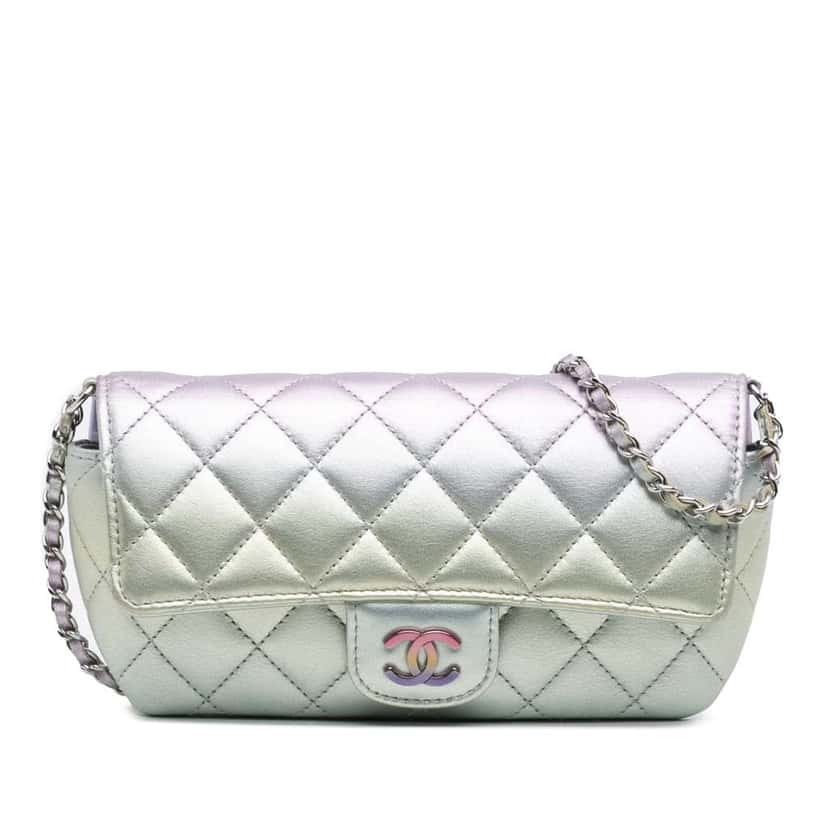 Chanel Gradient Metallic Quilted Calfskin Glasses Case With Chain Silver Leather Good condition - Front View