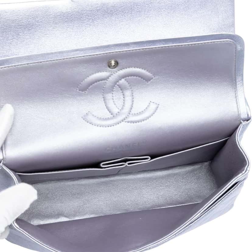 Chanel Medium Classic Metallic Calfskin Double Flap Silver Leather Good condition - Model View