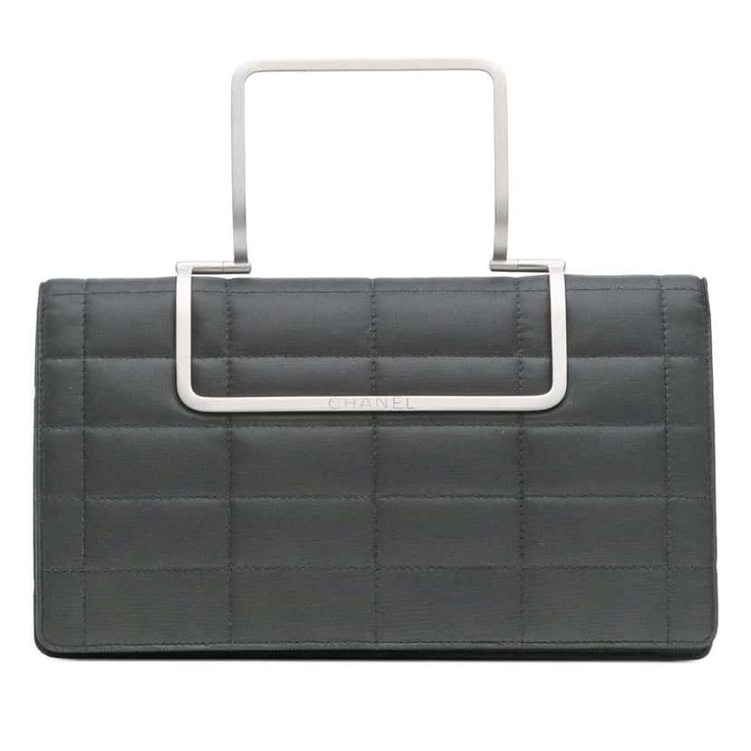 Chanel Chocolate Bar Nylon Convertible Clutch Grey Good condition - Front View