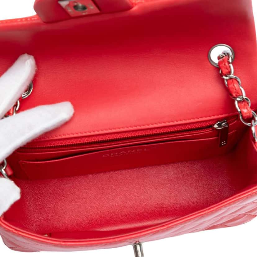 Chanel Mini Rectangular Classic Patent Single Flap Red Leather Good condition - Model View