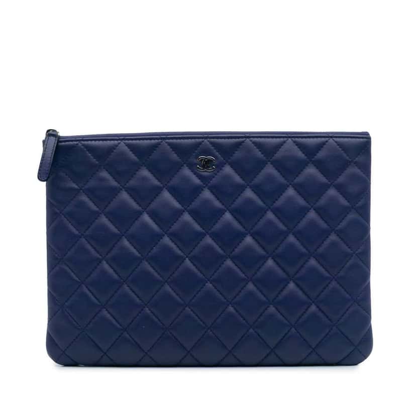 Chanel Medium Quilted Lambskin O Case Clutch Blue Leather Good condition - Front View