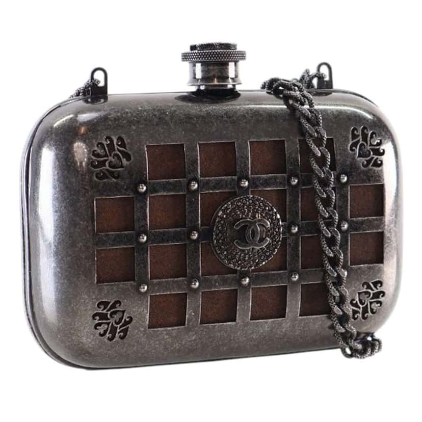 Chanel Paris Edinburgh Mini Gunmetal Grid Cage Clutch on Chain Grey Brass Good condition - Inside View