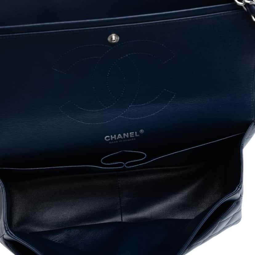 Chanel Jumbo Classic Lambskin Double Flap Blue Leather Good condition - Model View