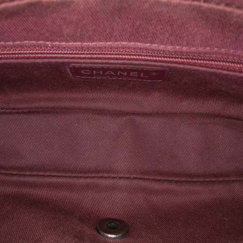 Chanel Small Glazed Calfskin Duo Color Flap Blue Leather Good condition - Model View