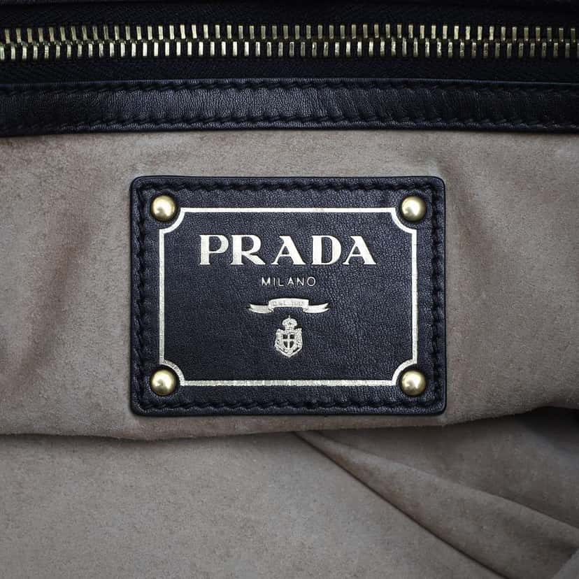 Prada Soft Calf Tote Black Leather Good condition - Box View