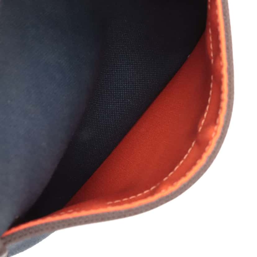 Hermès Toile Sac de Pansage Grooming Bag Blue Canvas Very good condition - Model View