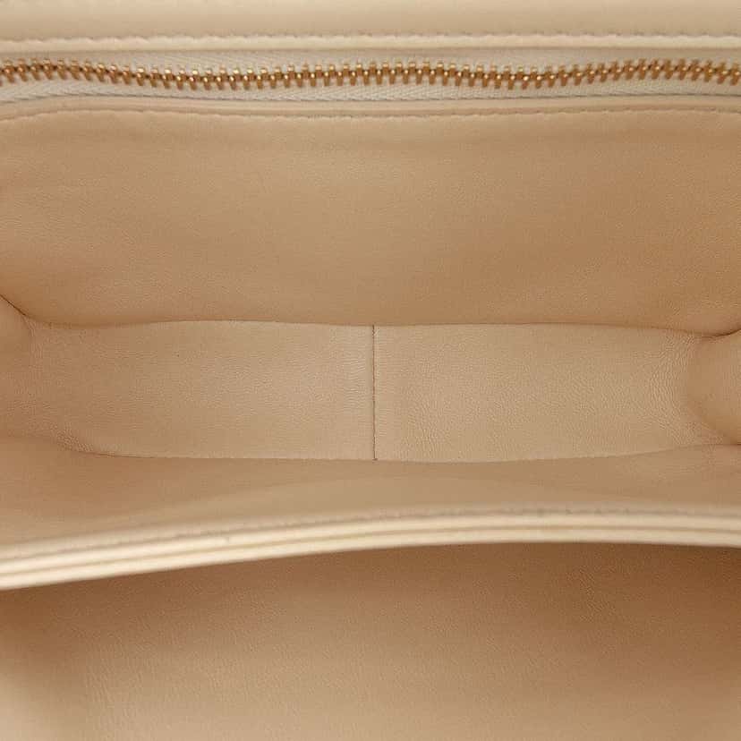 Celine Teen Shiny Calfskin Triomphe Crossbody White Leather Good condition - Model View