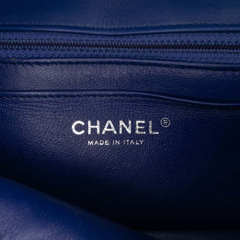Chanel Mini Rectangular Classic Chevron Patent Single Flap Blue Leather Good condition - Box View