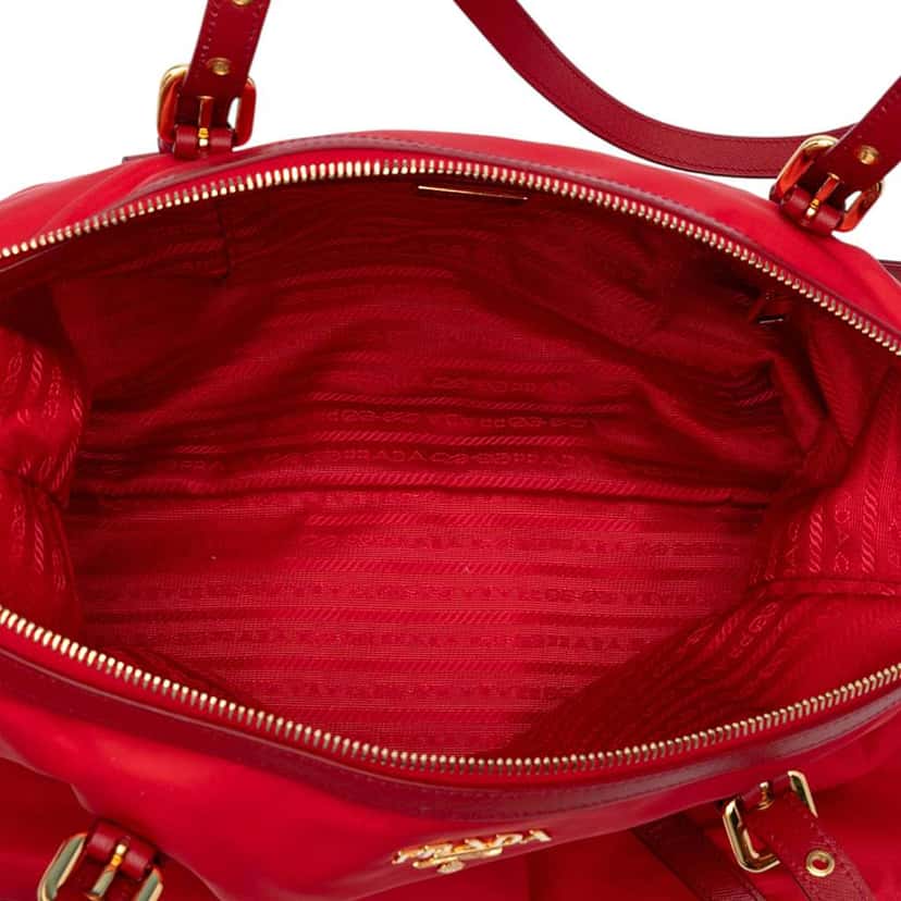 Prada Saffiano Trimmed Tessuto Satchel Red Good condition - Model View