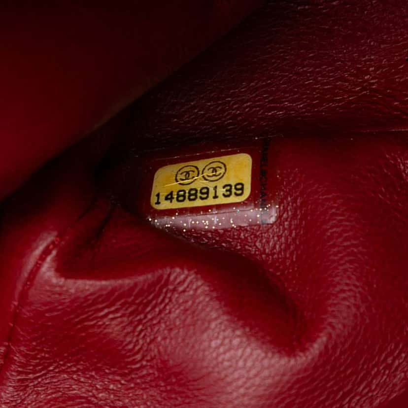 Chanel Classic Caviar East West Single Flap Red Leather Good condition - Box View