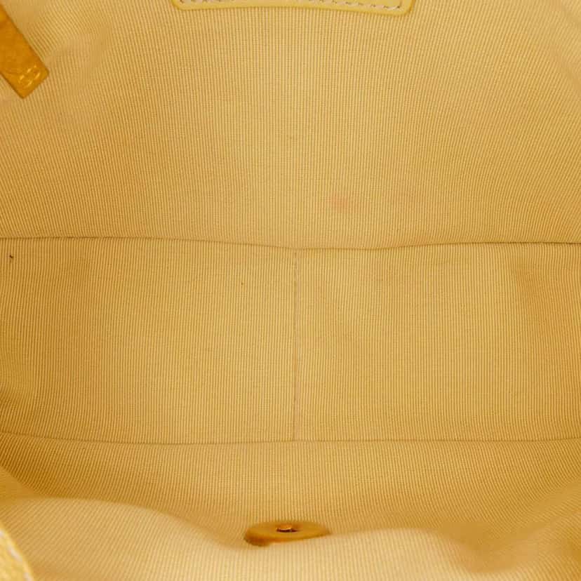 Chanel Small Quilted Caviar Chain Melody Flap Yellow Leather Good condition - Model View