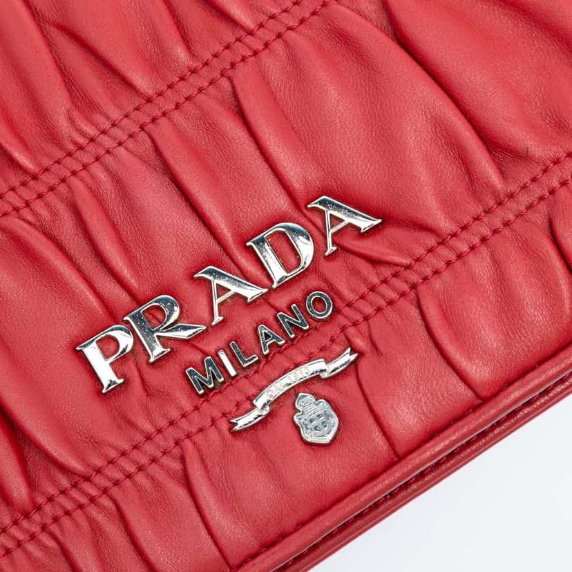 Prada Nappa Gaufre Chain Flap Bag Red Leather Good condition - Box View