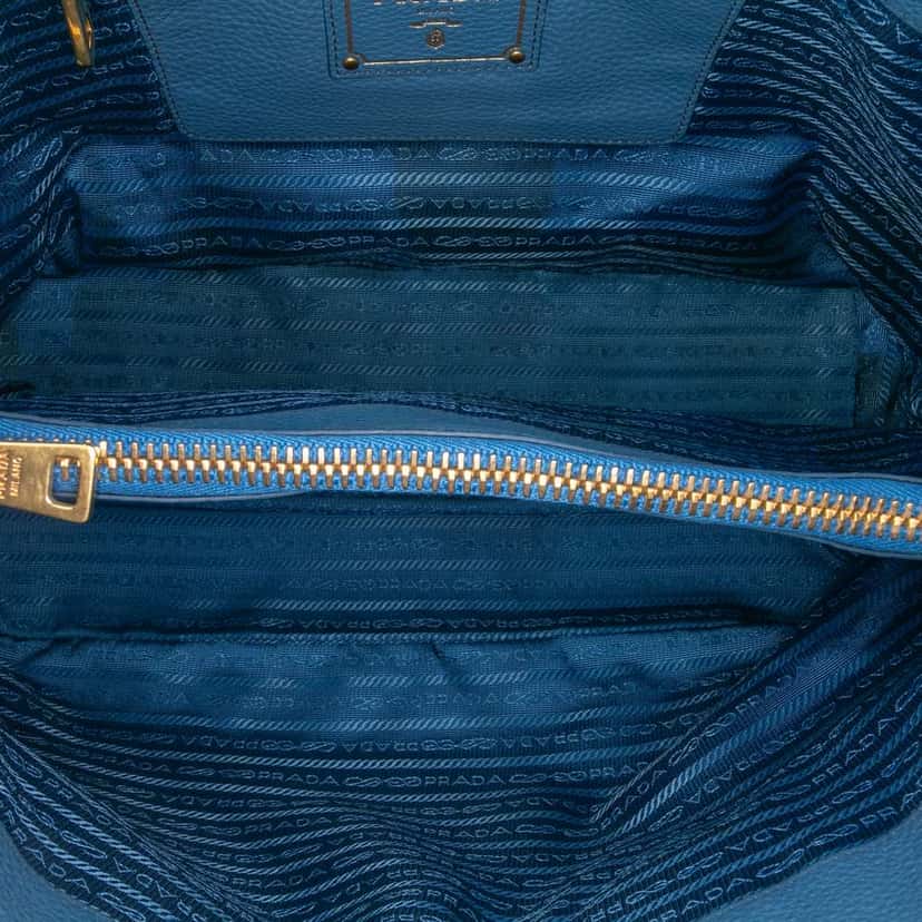Prada Vitello Daino Open Convertible Tote Blue Leather Very good condition - Model View