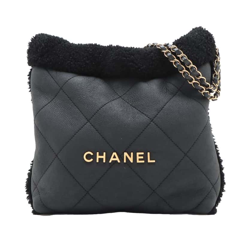Chanel Small Quilted Aged Lambskin and Shearling 22 Handbag Black Leather Good condition - Front View