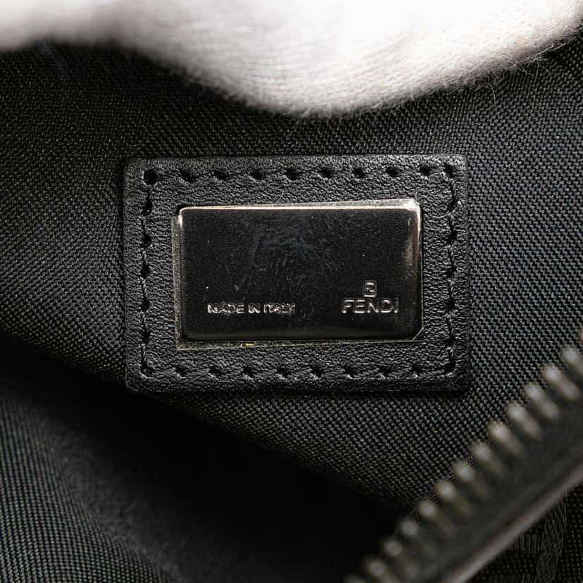 Fendi Zucchino Canvas Oyster Shoulder Bag Black Canvas Good condition - Box View