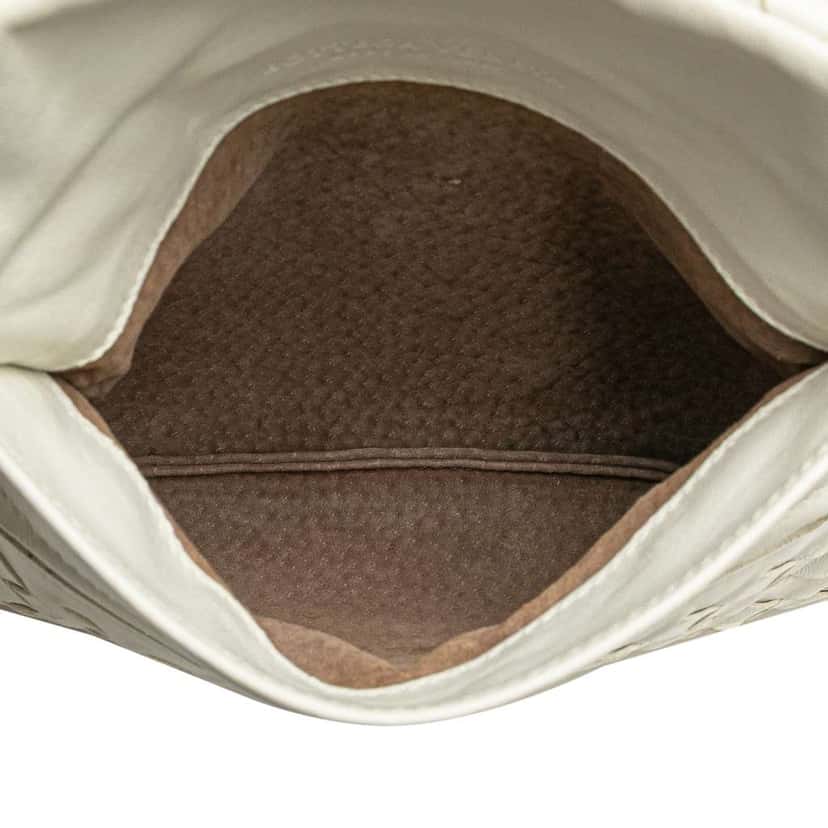 Bottega Veneta Mini Nappa Intrecciato Expandable Chain Flap Crossbody White Leather Good condition - Model View