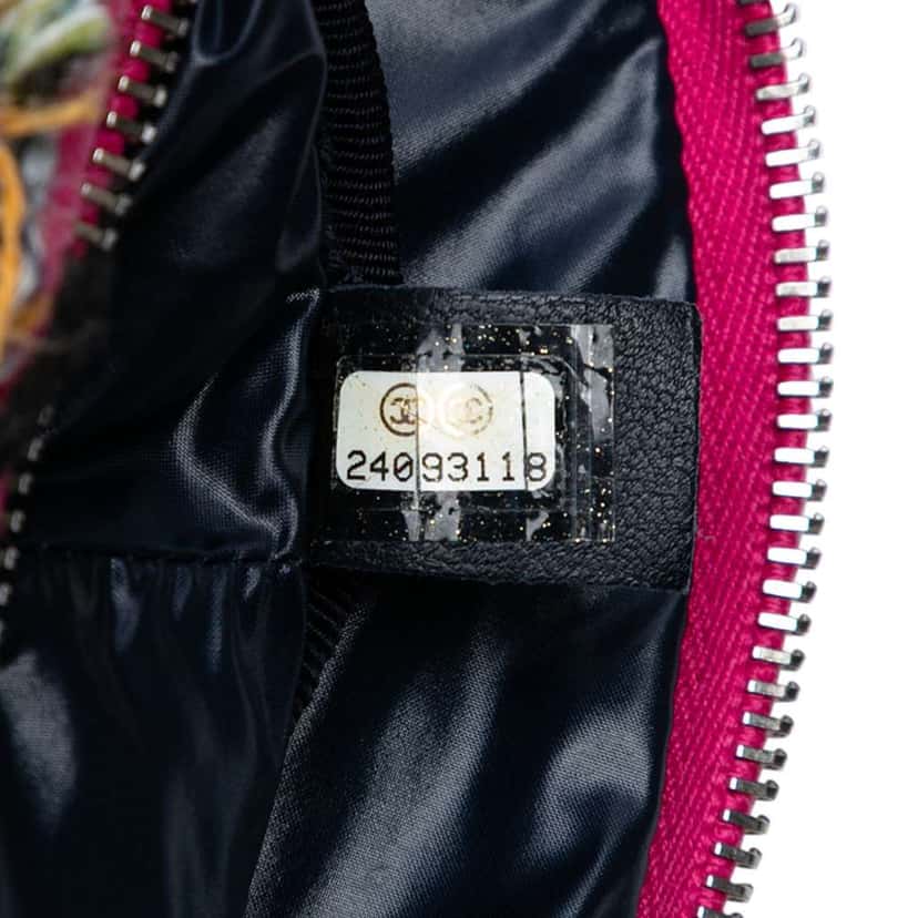 Chanel Tweed and Stitched Calfskin Gabrielle Waist Bag Pink Tweed Good condition - Box View
