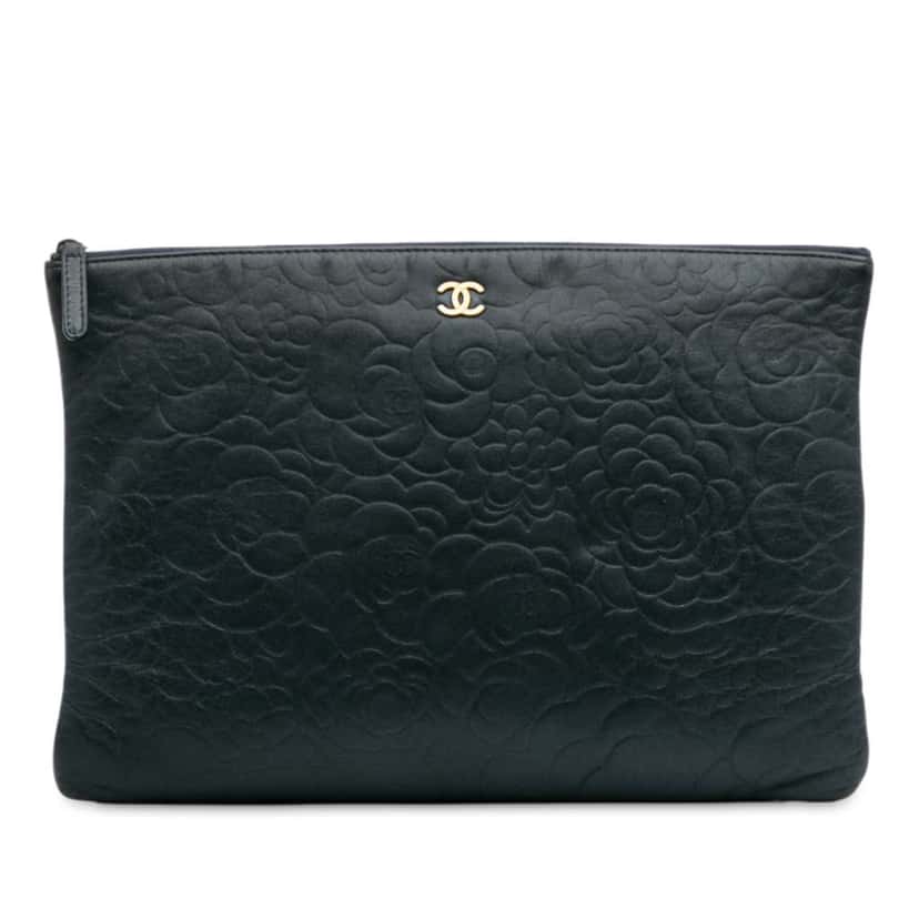 Chanel Large CC Embossed Lambskin Camellia O Case Clutch Blue Leather Good condition - Front View