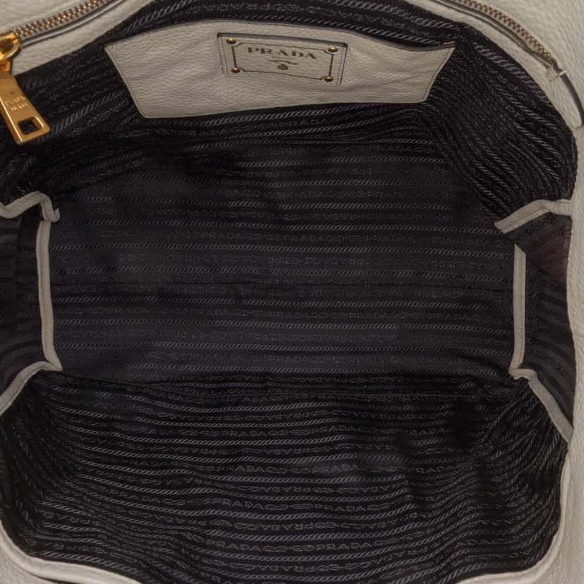 Prada Vitello Daino Front Pocket Tote White Leather Good condition - Model View